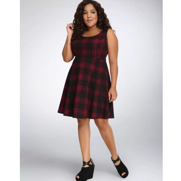 NWT Torrid 1 Plaid Textured Skater Dress 1X 14 16 - Picture 2 of 10